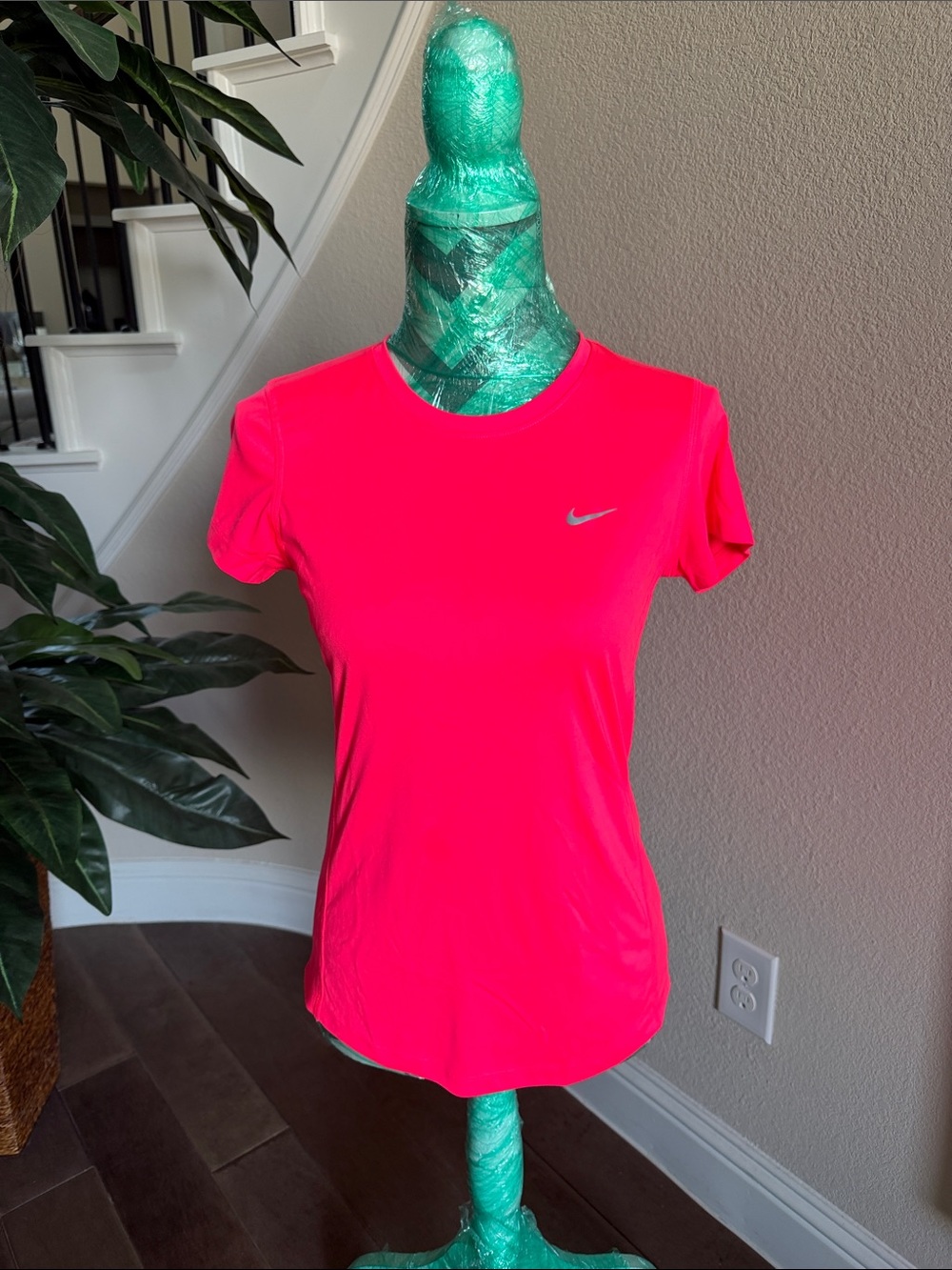 Nike Women's Short Sleeve Tee - Neon Pink